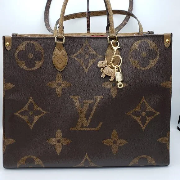 Authentic Louis Vuitton Lock & Key with Unbranded Puppy Charm, Keychain - Picture 4 of 13